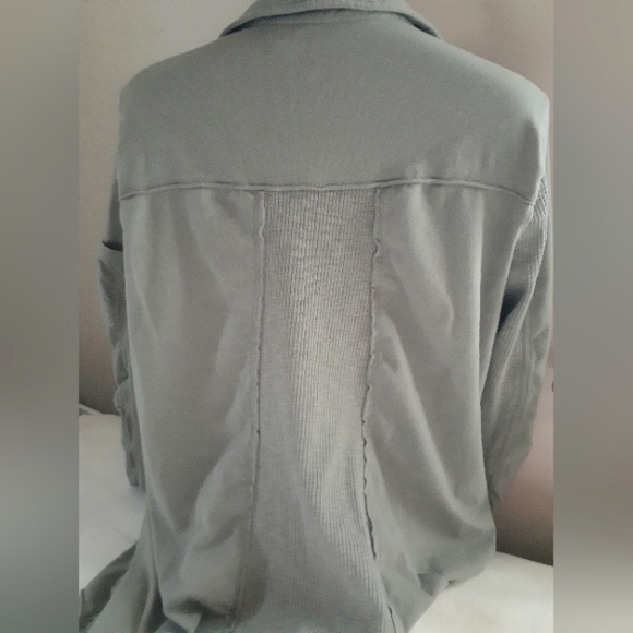 Neon Buddha Medium Khaki ¾ Sleeve Collared - Picture 3 of 16